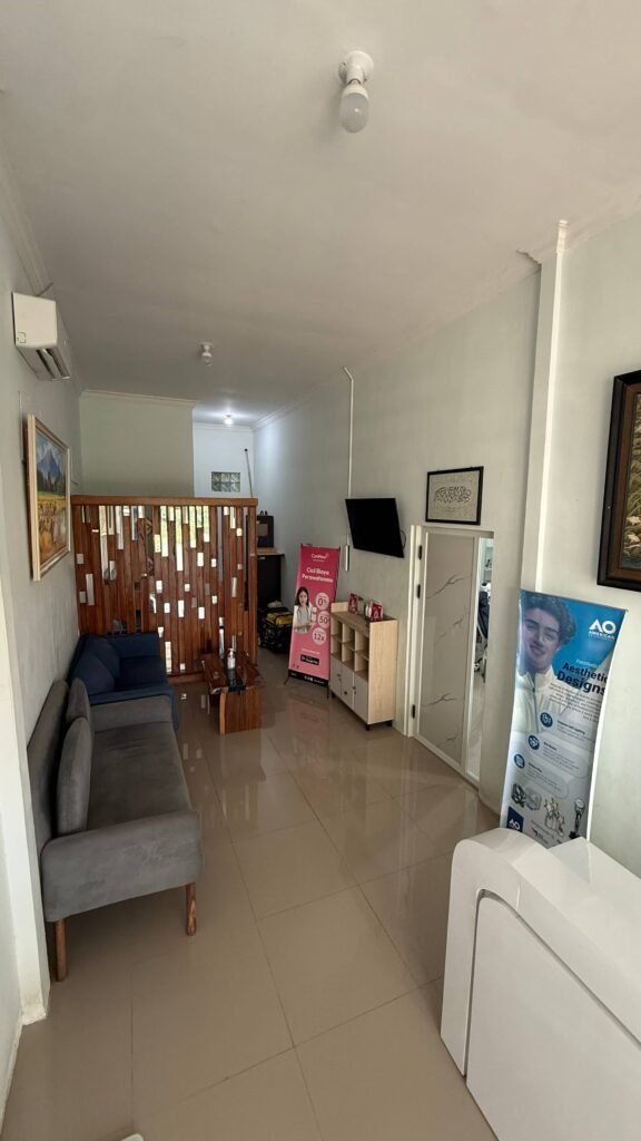 Area Resepsionis Klinik Gigi Kanari